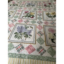 Vintage Quilt bedspread Coverlet Patchwork Botanical reversible white 78x78  