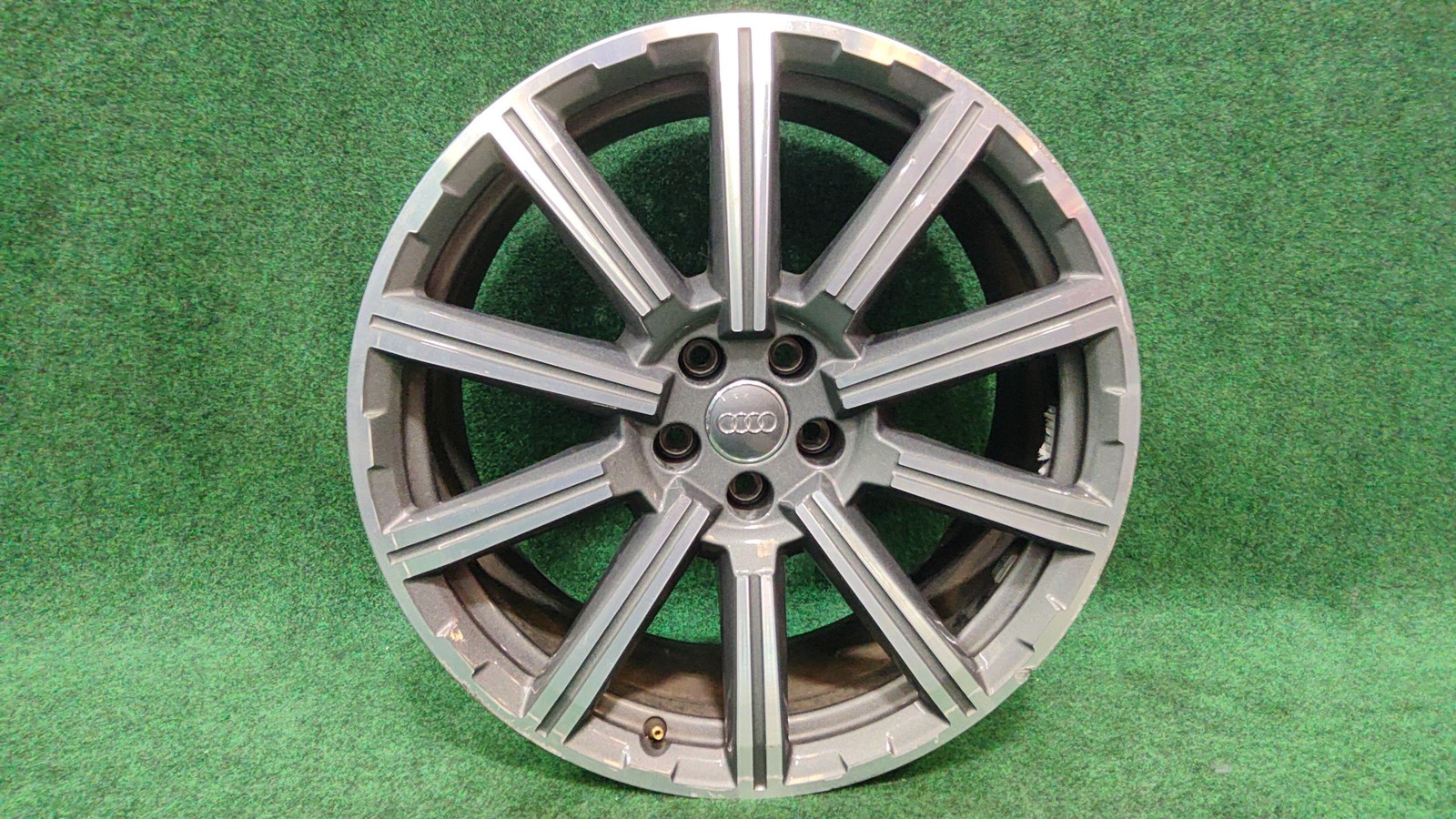 Audi 10-Spoke Wheel Rim 20x9j Oem 4m0601025ae Original