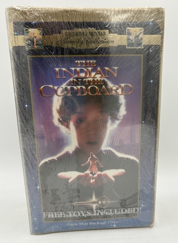 Vintage The Indian in the Cupboard - VHS with 5 Toy Figurines SEALED - Picture 3 of 4