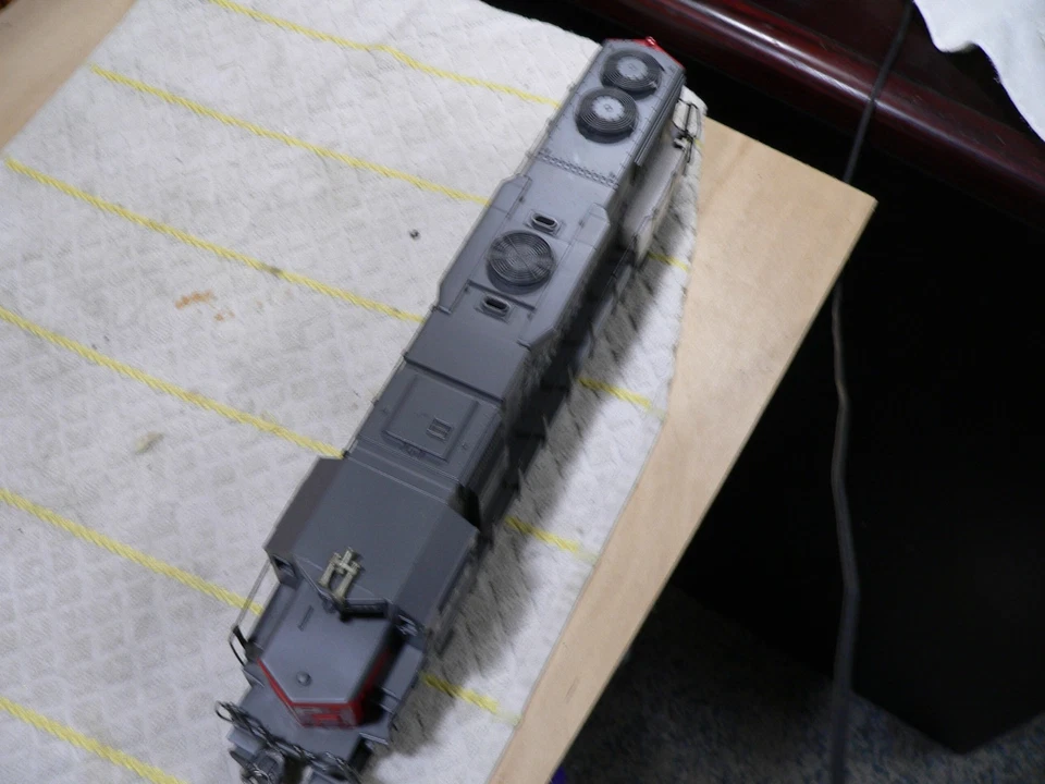 MTH Premier Southern Pacific GP38-2 Diesel w/ ProtoSound O Scale 20-2156-1 - Image 2 of 4