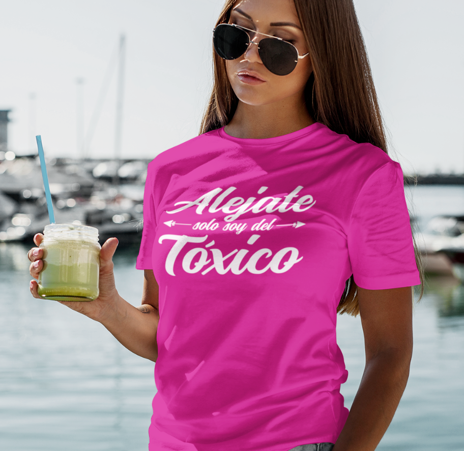 Alejate Solo soy del Toxico, Funny T-shirt, Camiseta soy toxica