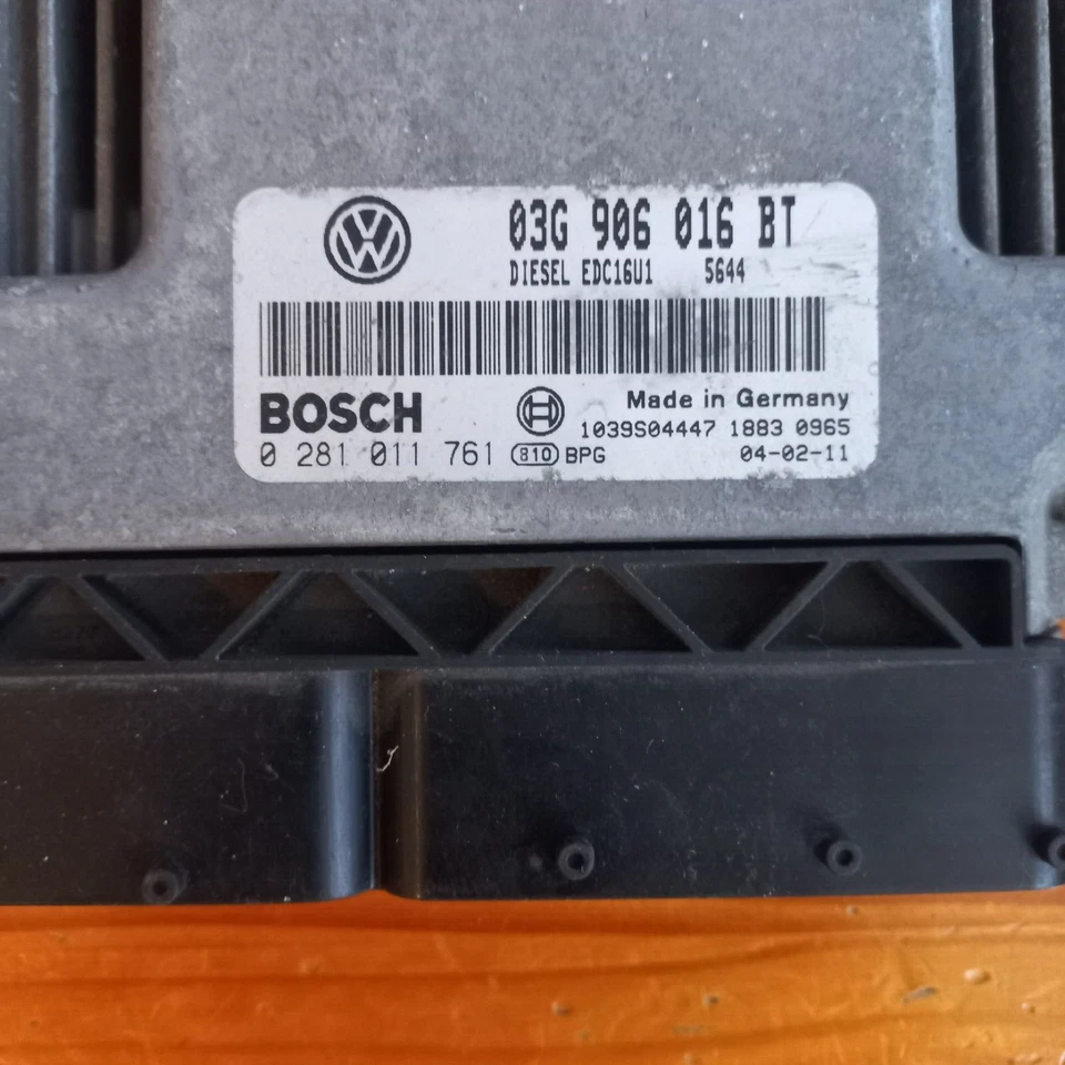 CALCULATEUR VW TOURAN 2.0 TDI -DÉCODÉ -BOSCH EDC16U1  0281011761 / 03G906016 BT - Immagine 2 di 2