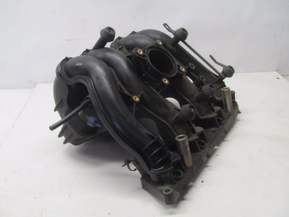 KM603224 01-04 MERCEDES SLK230 R170 INTAKE MANIFOLD 2.3L (A 111 141 20 01) OEM - Image 2 of 4