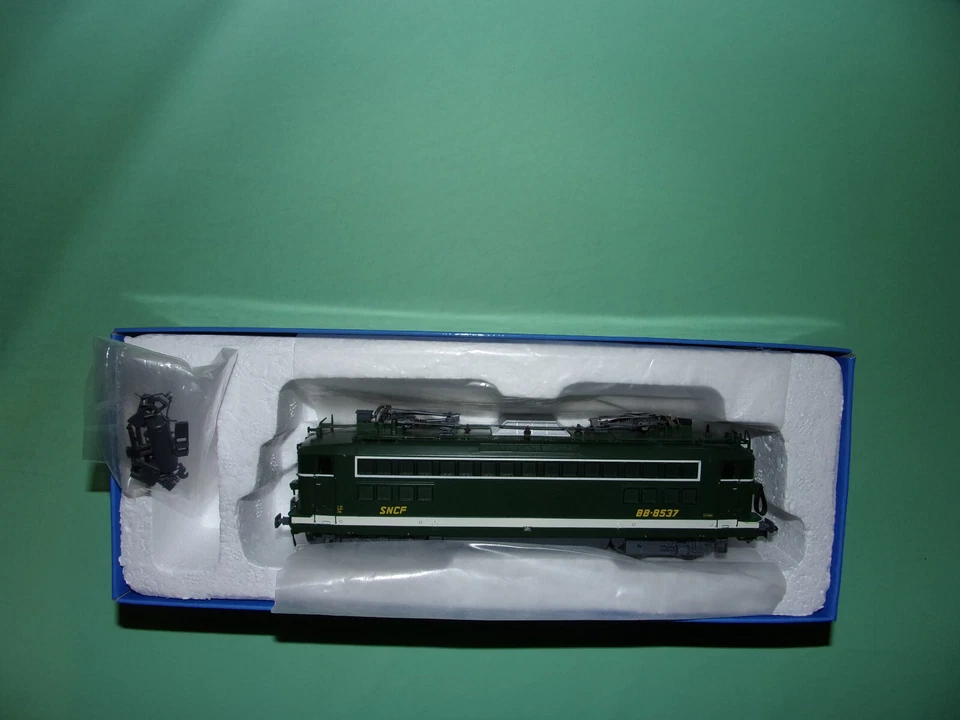 JOUEF locomotive électrique BB8500 verte HJ2054 NEUF et RARE - Photo 2/4