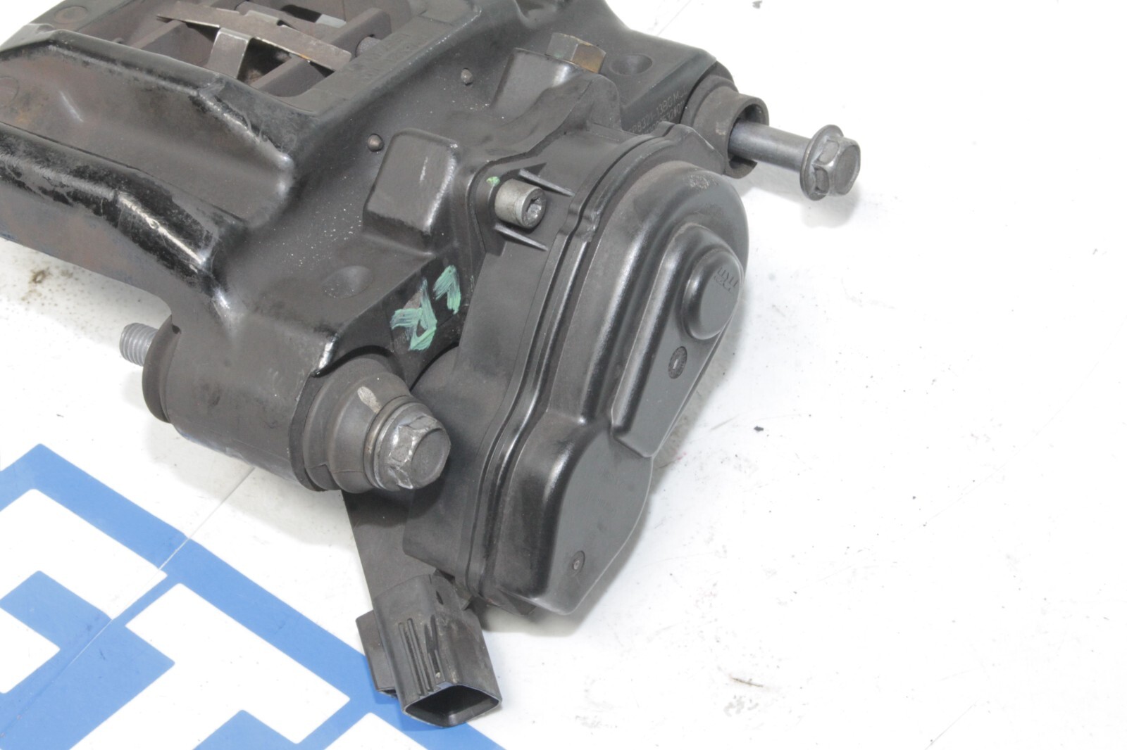 12-14 MCLAREN MP4-12C 12C 570 OEM LH REAR BRAKE CALIPER BLACK 11C0285CP COMPLETE