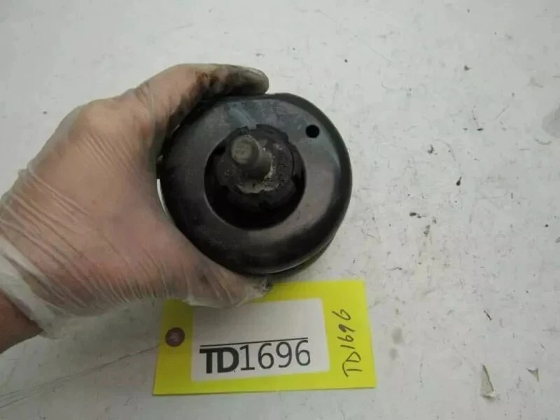 Engine Mount OUTLOOK 2009 2010 Saturn 3.6L Front Rubber Support Insulator OEM - Image 3 of 4