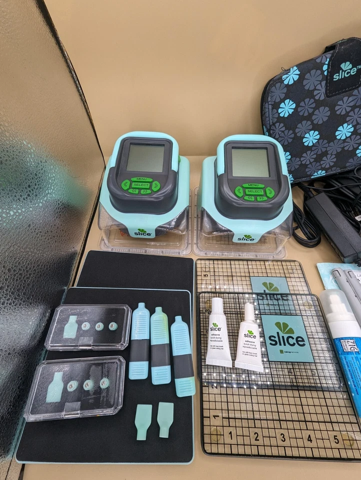 TWO Making Memories Slice Cordless Digital Design Cutters with Cards Complete! - Image 2 of 4