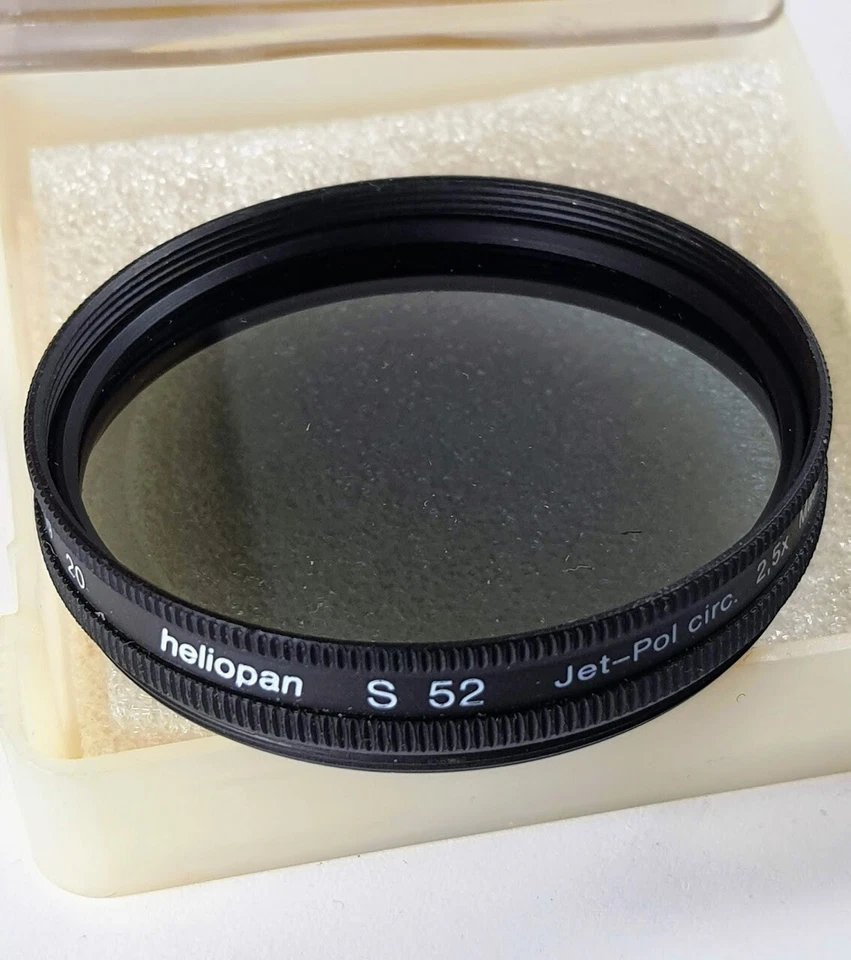 Heliopan 52mm Circular Polarizer Polarizing CPL Glass Lens Filter ES-52 Slim Ver - Image 2 of 4