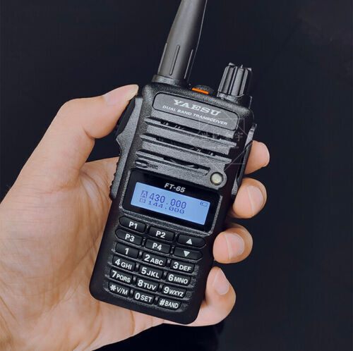 YAESU FT-65R FT-65 VHF UHF ricetrasmettitore radio dual band FM walkie-talkie portatile - Foto 1 di 9