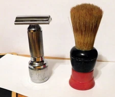 Vintage Ever Ready 200 red bakelite Shave Brush Stahly Live Blade Safety Razor