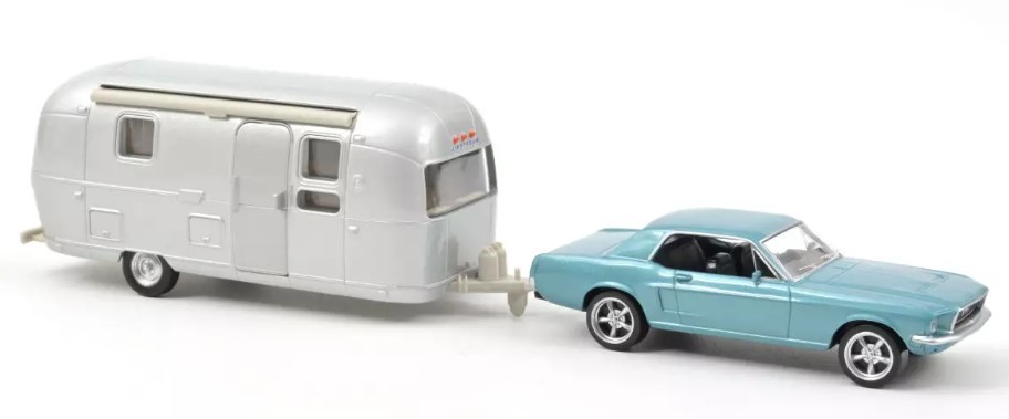 Ford Mustang 1968 Norev 1/43 voiture miniature métal bleu métallisé caravane Airstream Jet-car