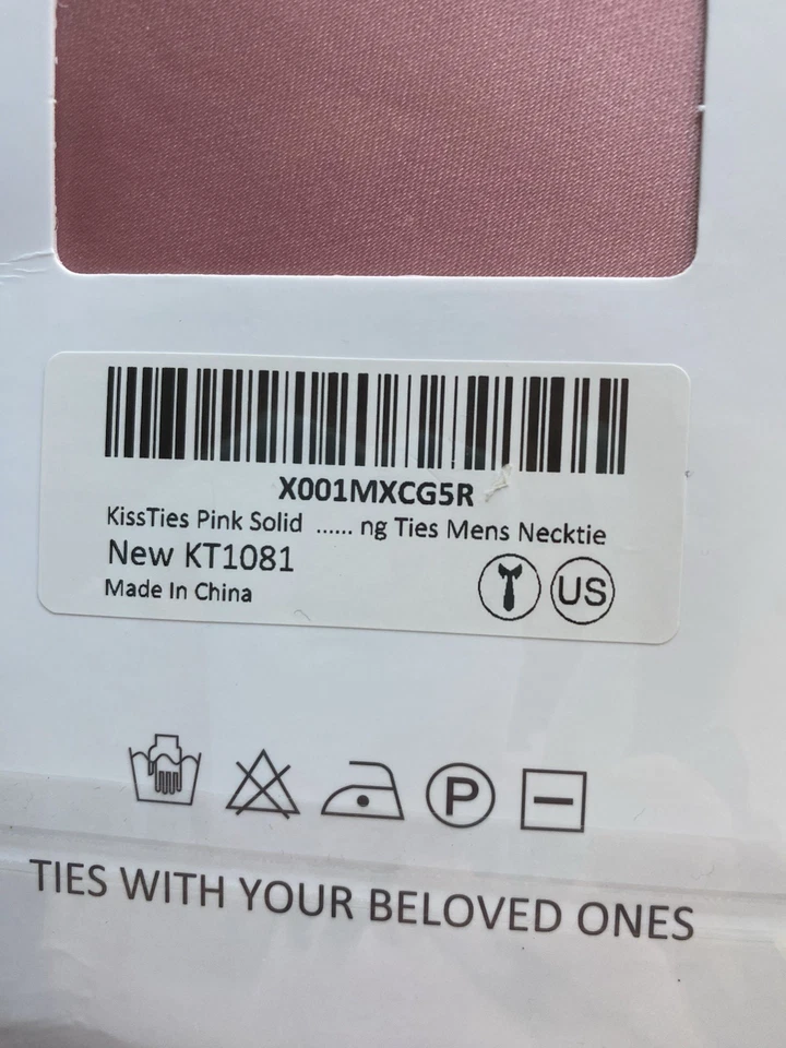 KissTies Pink MENS Necktie New in Unopened Gift Box - Image 3 of 3