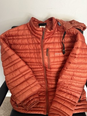 Patagonia Men's Large Down Jacket Orange with Stuff Bag