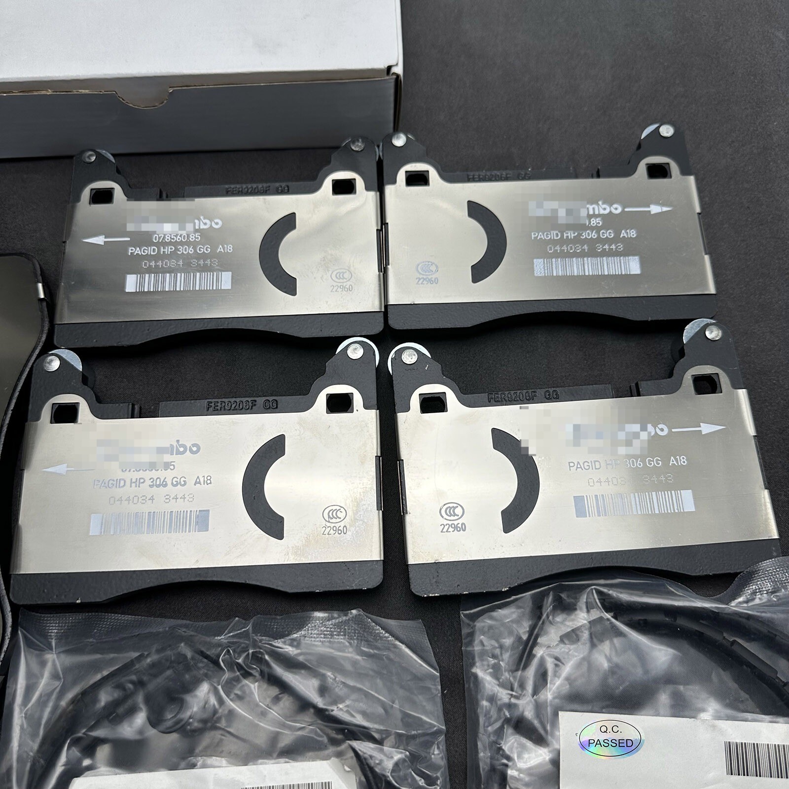 Aston Martin DB11 Front Brake pad sets Set P/N HY532D007BC