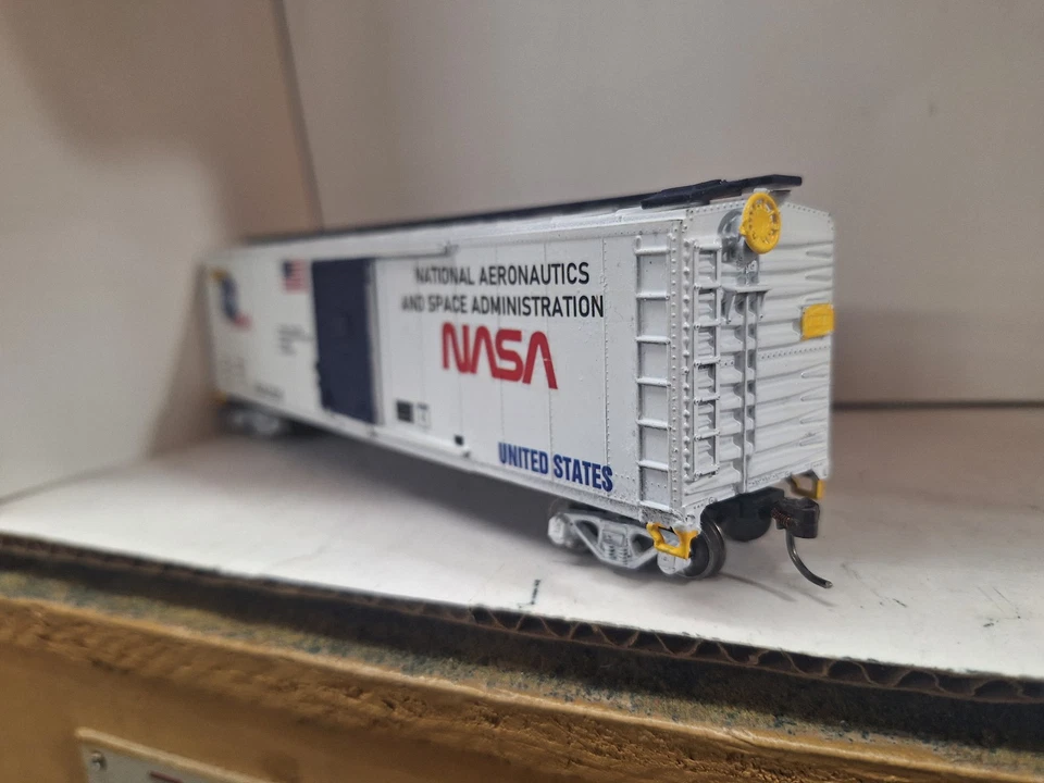 ATHEARN HO 50FT CUSTOM NASA BOXCAR - Image 4 of 4