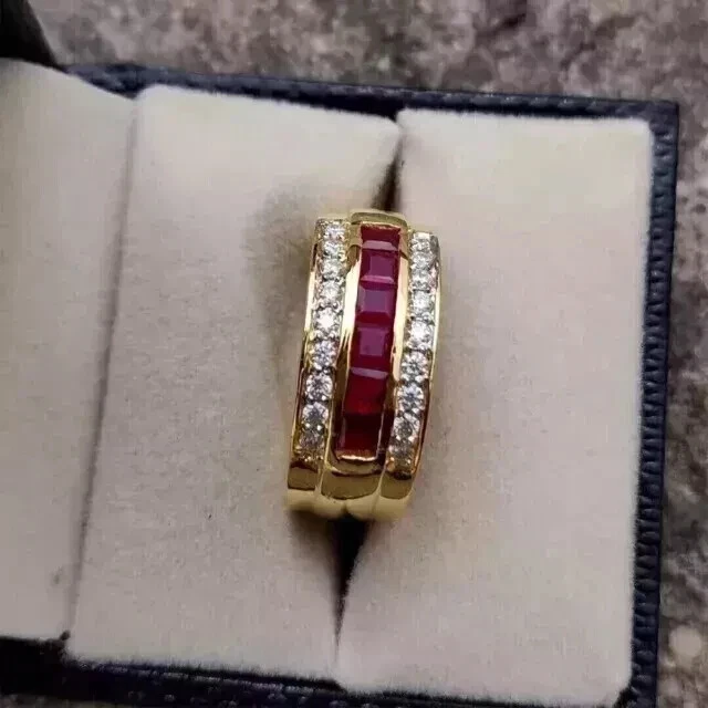 Anillo de boda de oro amarillo de 14 quilates con rubí rojo simulado de corte princesa de 3 quilates para hombre Foto 4 de 4