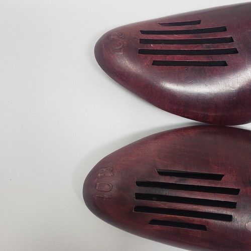 Vintage Art Deco Pair Wood Adjustable Shoe Stretchers Tree Forms Mens size 10B - Picture 2 of 6