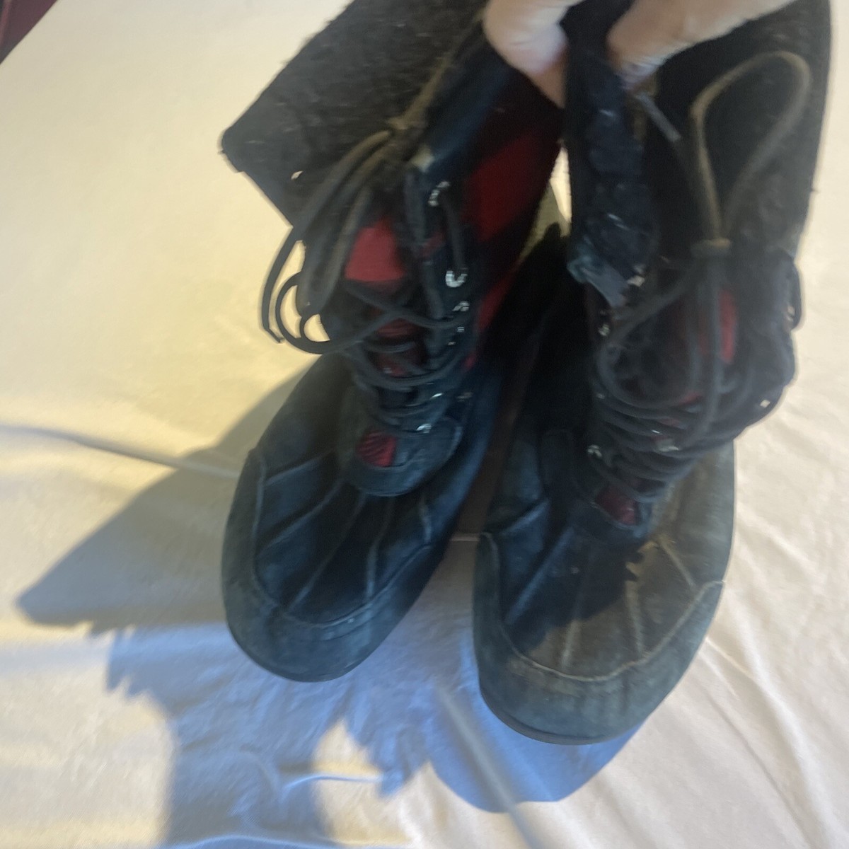 UGG Butte Redwood Boot Buffalo Check Snow Boot Red Black  display picture 3