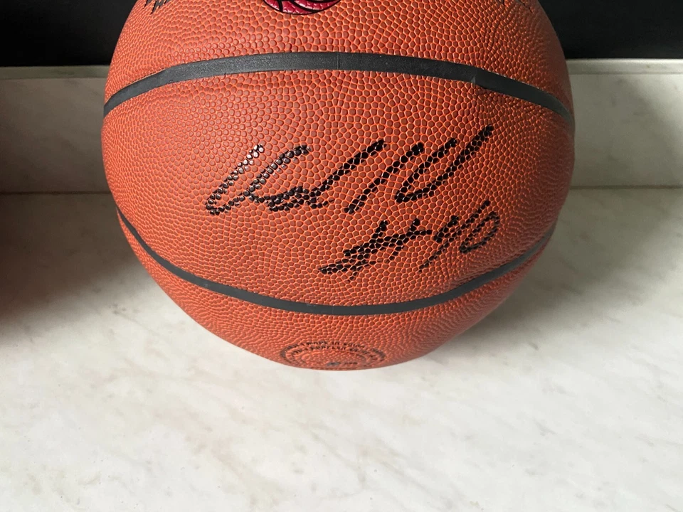 UDONIS HASLEM FIRMADO MIAMI HEAT LOGO NBA BALONCESTO NBA CAMPEÓN 40 FLORIDA JSA Foto 2 de 3