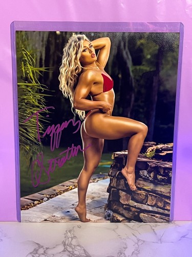 Tiffany Stratton Full Sig Sexy Legs/Bikini signed Autogramm 8x10 WWE NXT AEW