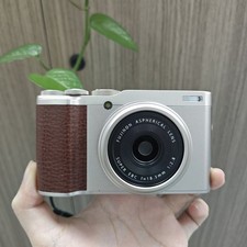 Fujifilm Fuji XF10 24.2MP Compact Digital Camera Champagne Gold