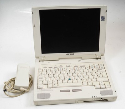Compaq Armada 7380DMT Vintage Laptop DEFEKT für Ersatzteile Reparatur Teile Brick