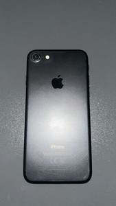 Apple iPhone 7 - 128GB, Schwarz, ohne Simlock