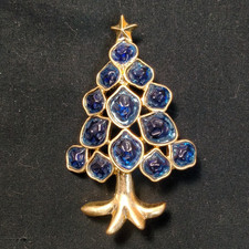 Vintage Trifari Christmas Tree Brooch Blue Glass Cabochon Gold Holiday Star Pin