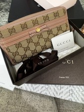 Gucci GG Pattern Interlocking Wallet with Pink Ribbon