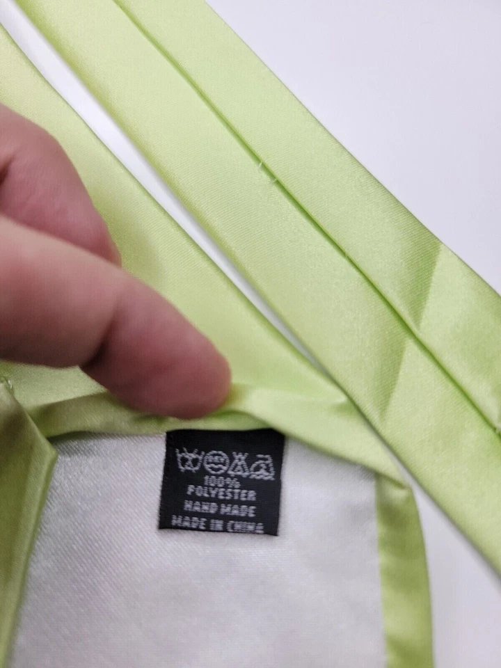 Corbata formal para hombre Romario Manzini 59"Lx3,75"W corbata de cuello verde Foto 4 de 4