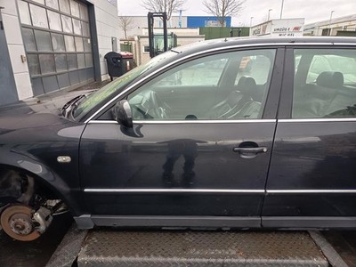 VW Passat 3BG original Tür vorn links Fahrer C9Z Black Magic Bj 2003