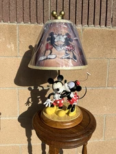 Bradford Exchange Disney "Mickey & Minnie Sweethearts Lamp"  Rare Lamp Mickey