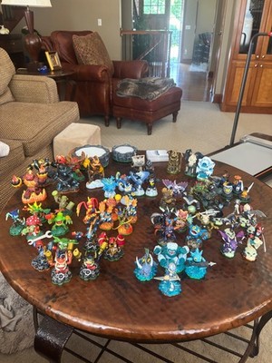 skylanders - Over 50 total characters and add ons