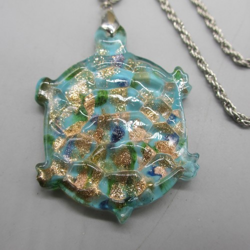Vtg Necklace Dichroic Fused Glass Turtle Pendant Glitter Silver Tone Chain 15" - 第 1/10 張圖片