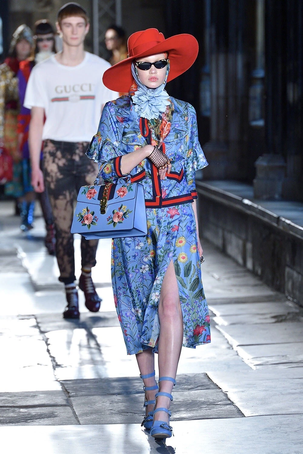 GUCCI 2017 GIACCA CON BOTTONI FLOREALE PERLA RUNWAY PRIMAVERA 36