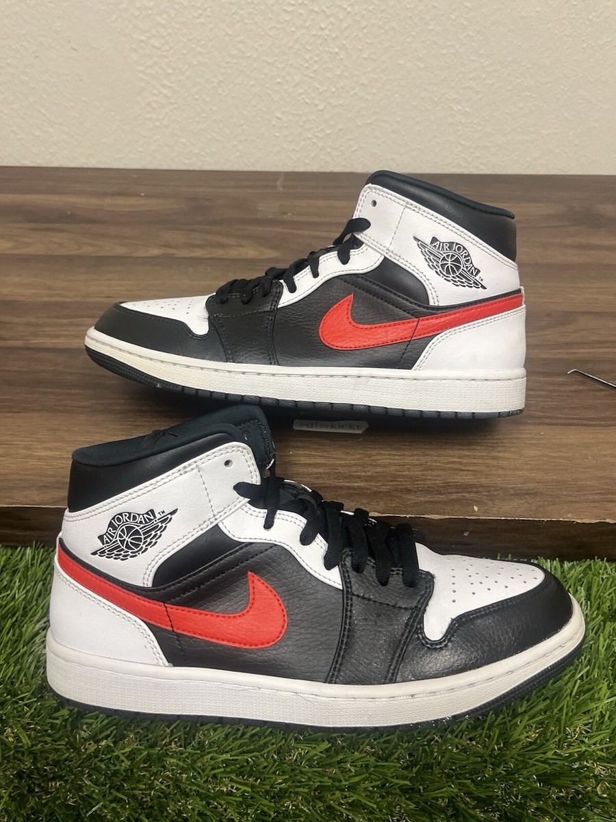 Nike Air Jordan 1 Mid Black Chile Red White size 9.5 554724
