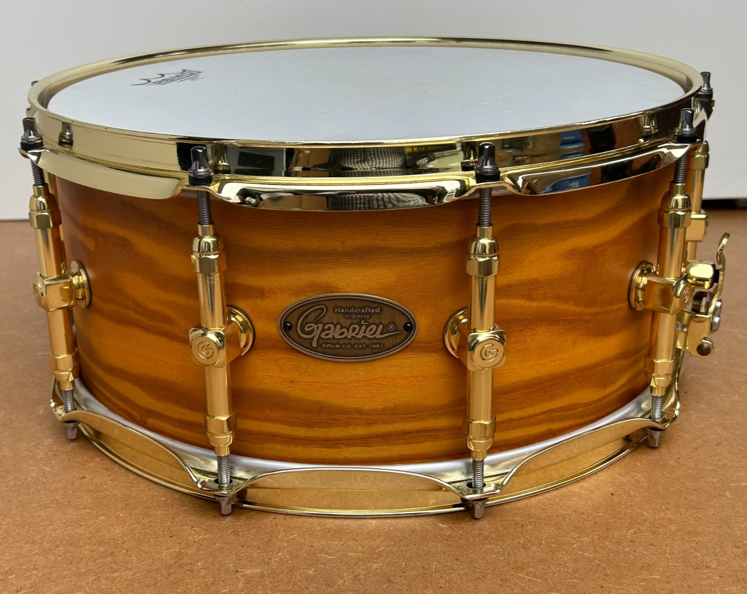 GABRIEL 14''x 6.5'' Handcrafted Snare Drum-9 Ply Hybrid-10 Brass Lugs-Olive Tree photo 1