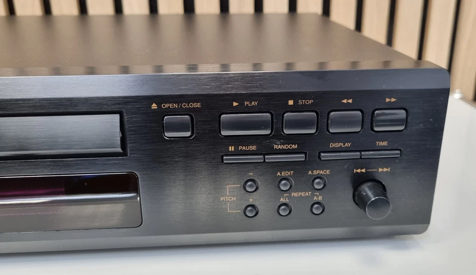 Denon DCD-685 CD Player - PCM Audio Technology - schwarz - Bild 3 von 4