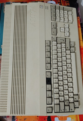 Commodore Amiga 500 16-bit Computer (w PA) works kick 1.3 classic 0305 key missi