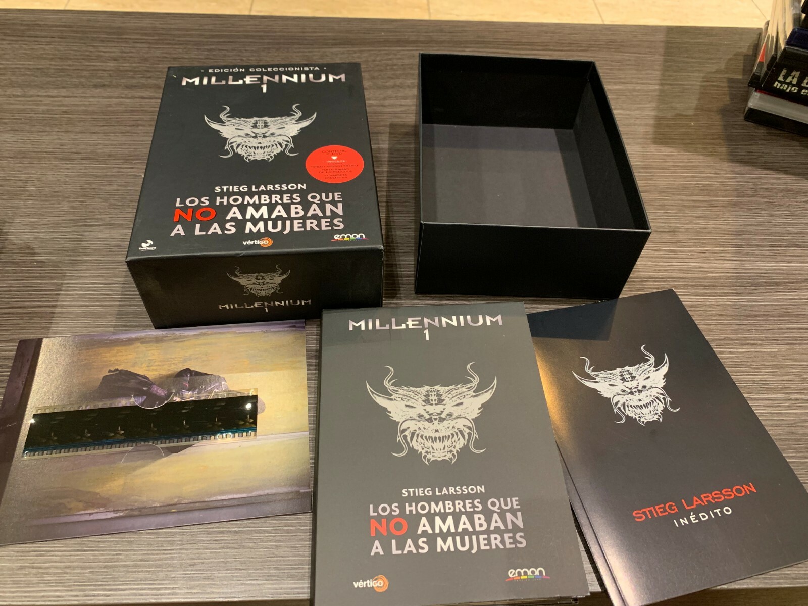 MILLENIUMM 1 EDICION COLECCIONISTA 2 DVD + LIBRO + FOTOGRAMA SPANISH BOX