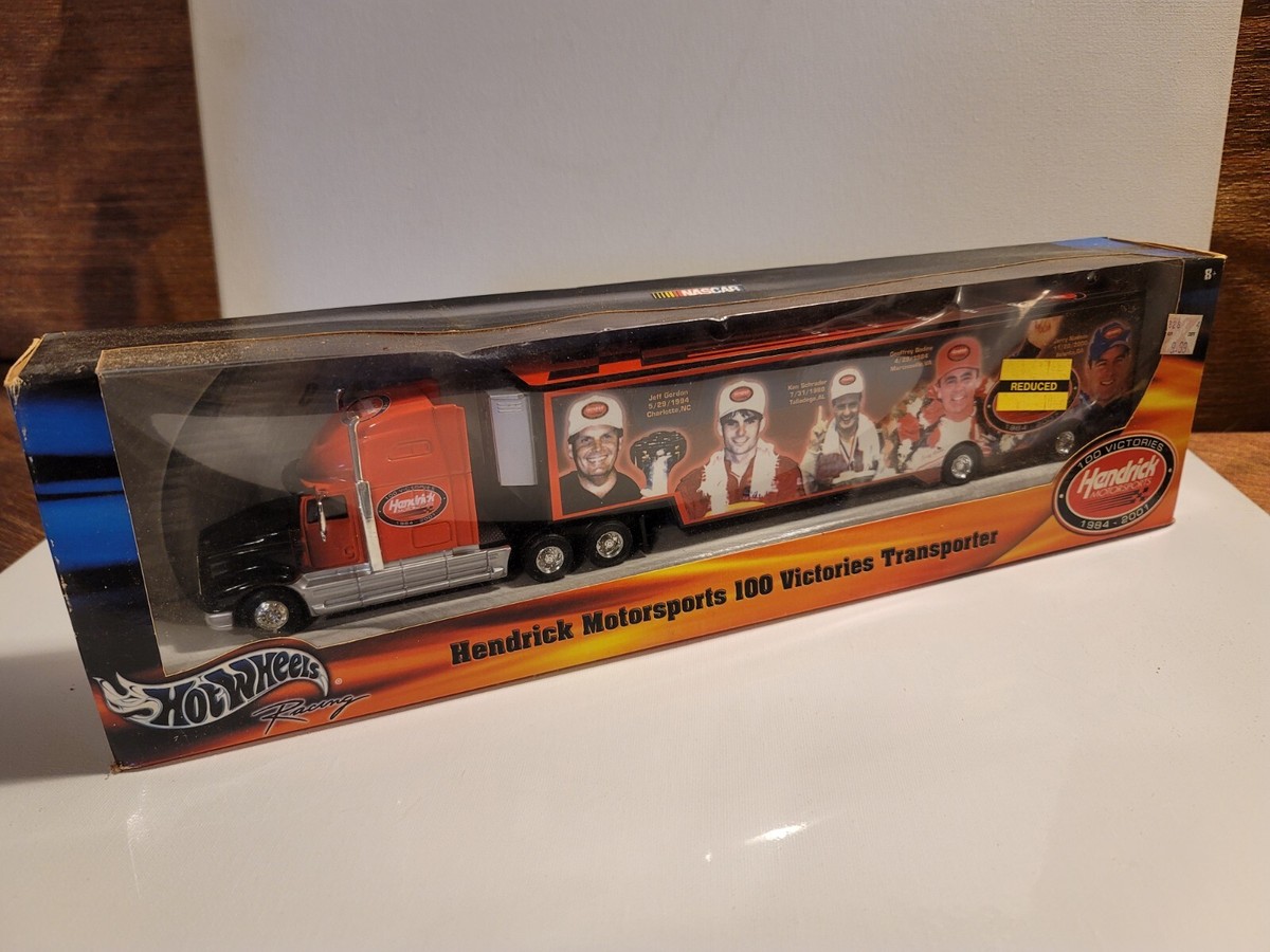 Hot Wheels Hendrick Motorsports 100 Victories Transporter