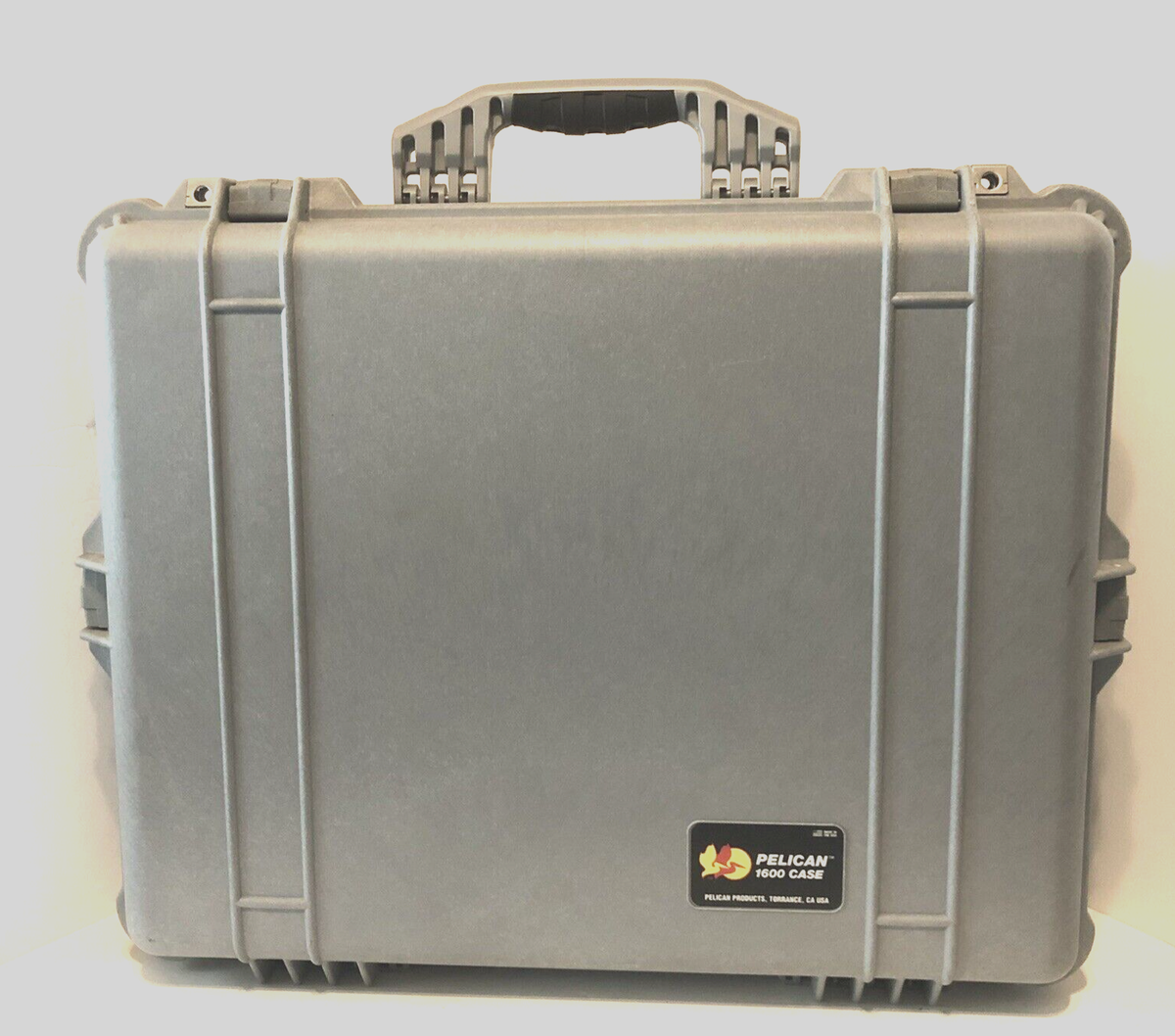 Gray Pelican 1600 case. No Foam - Empty - Waterproof - Mint