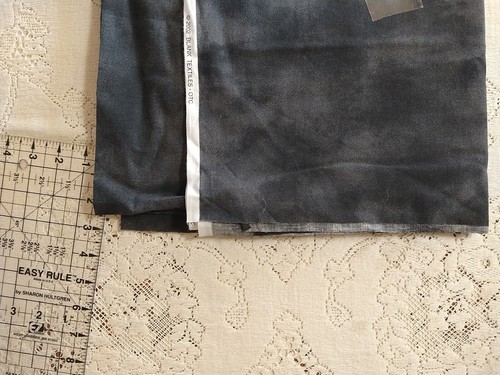 Dark Gray-Black Spray-Paint Cotton Quilt Fabric Tonal Blender 18x44 Blank Textil - Picture 3 of 3