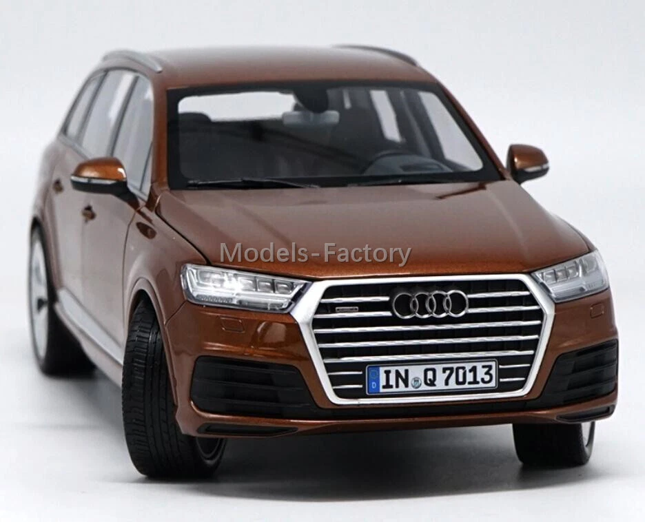 AR Minichamps 1:18 Audi Q7 SUV Diecast Model Car gift Brown/Orange/Blue/White - Image 3 of 4