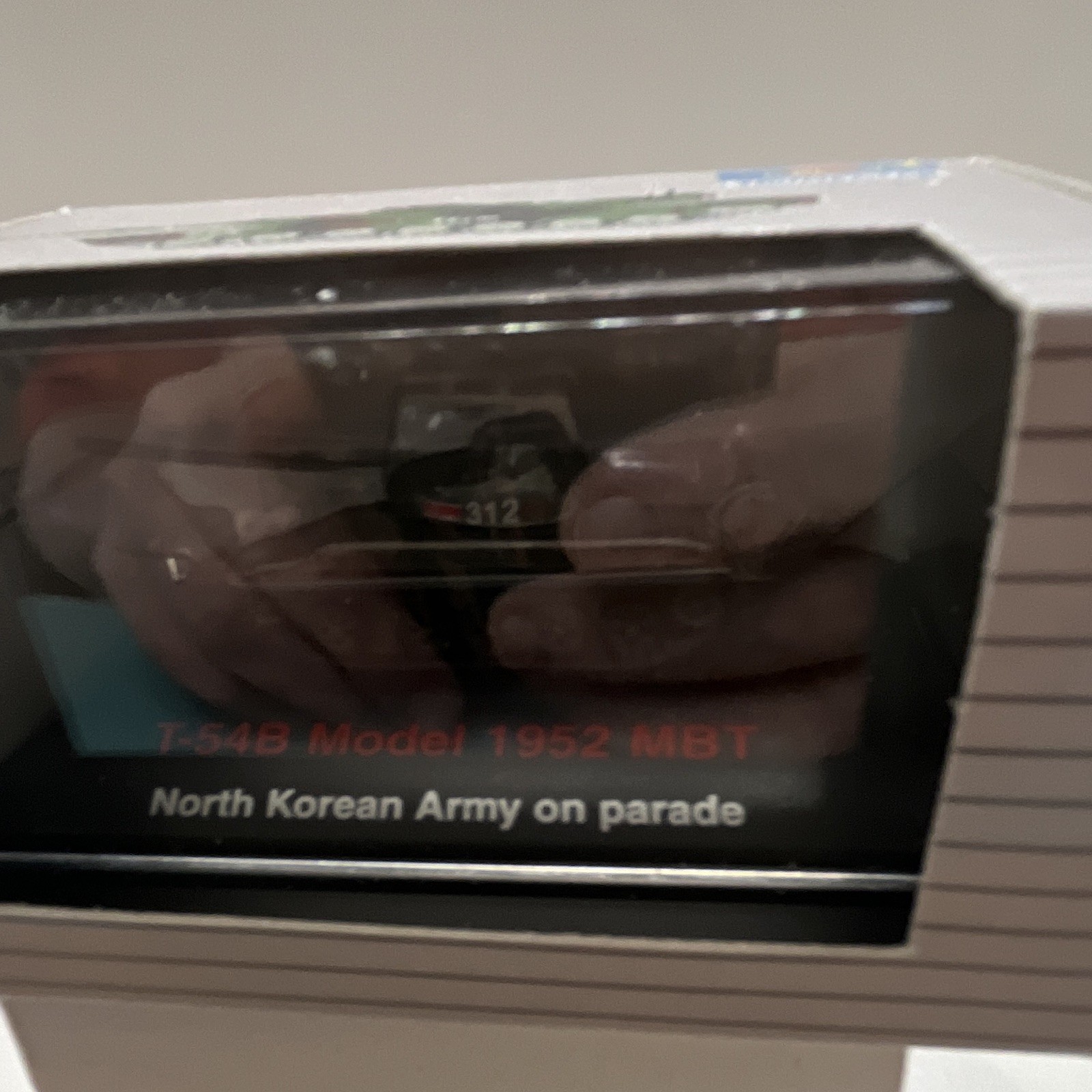 Trumpeter T-54B Model 1952 MBT Tank 1:144 Green Plastic Military w/ Case 00603