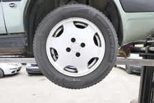 4x Audi A4 100 Alufelgen 195/65 R15 91T Winterreifen Reifen 4-8mm 8A0601025B