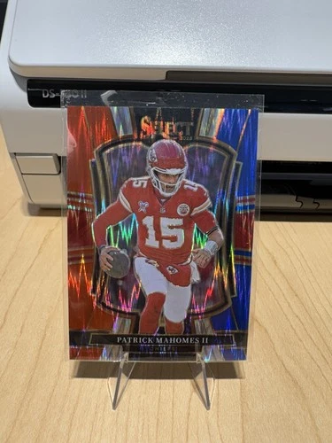 2025 Panini Select Patrick Mahomes II Premier Red & Blue Shock Prizm #107 Chiefs