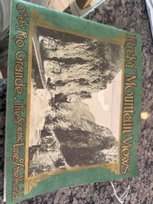 Brochure de voyage vue sur les montagnes Rocheuses