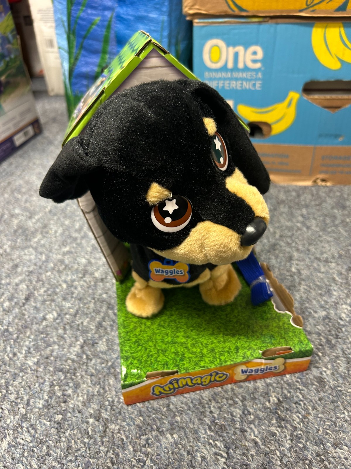 Animagic: Waggles the Dog, My Wiggling, Waggling, Walking Pup (Box Damaged)