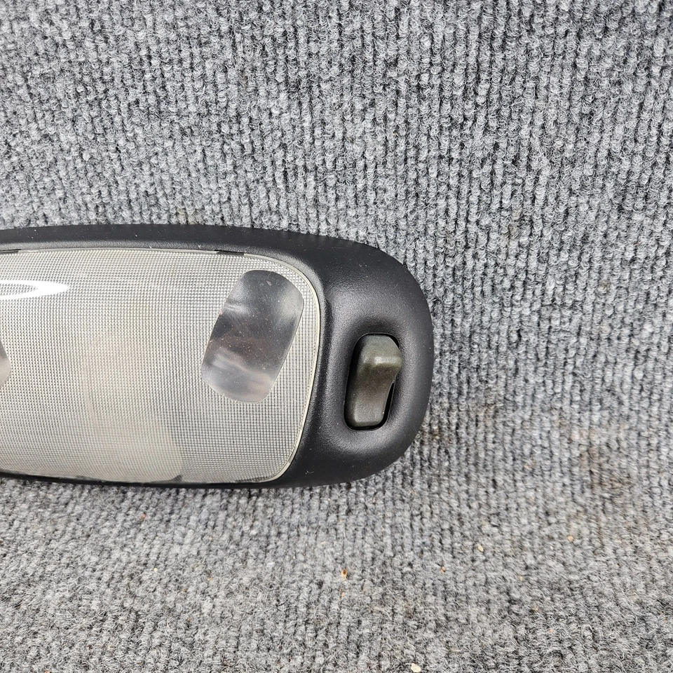 Ford F150 F250 F350 Excursion Mustang 1997-2003 luz domo OEM negro Foto 3 de 4